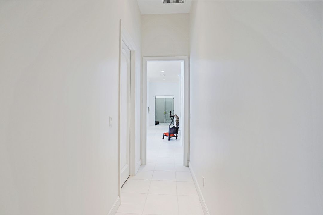 15361 Old Pine Ct, Fort Myers, FL 33912