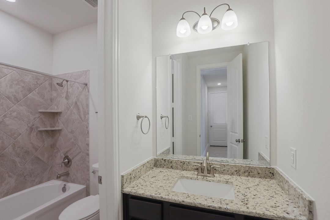 409 Westwood Dr, League City, TX 77573