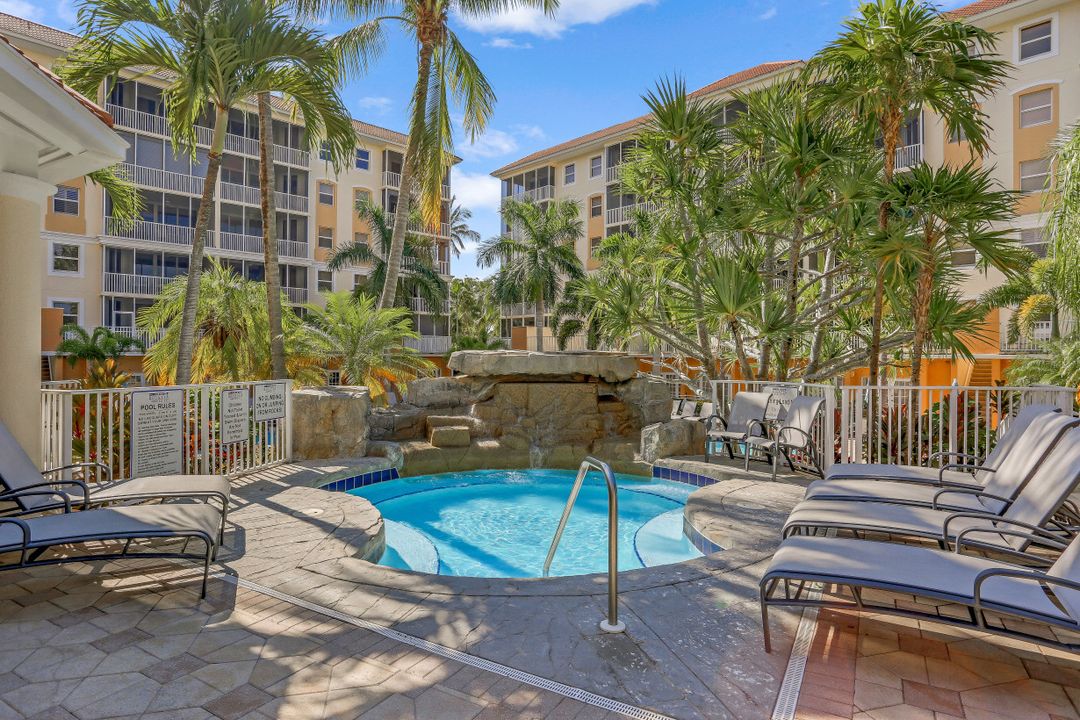 400 Flagship Dr #401, Naples, FL 34108