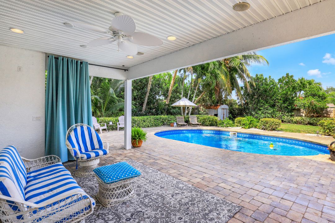 73 Wickliffe Dr, Naples, FL 34110