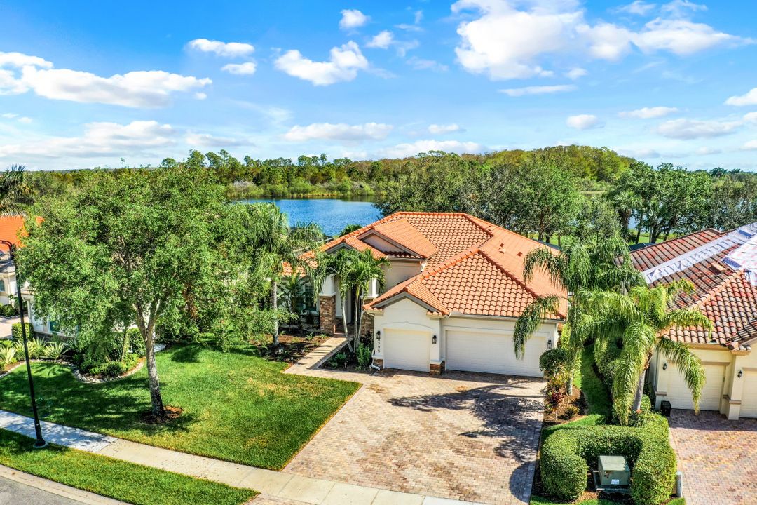 9795 Nickel Ridge Cir, Naples, FL 34120