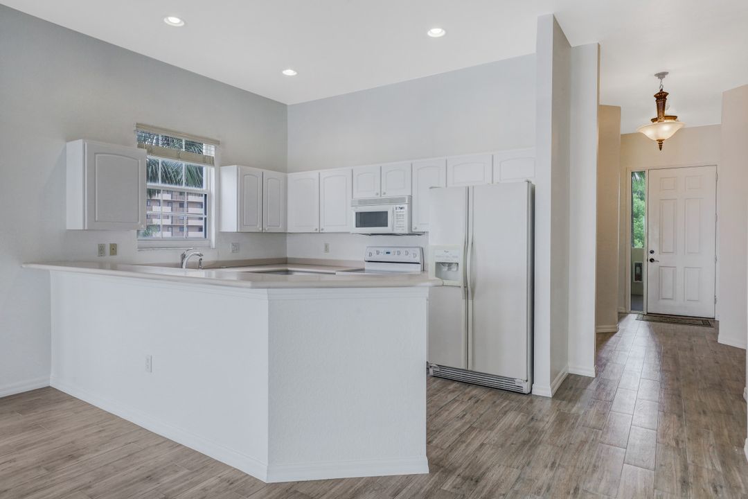 4235 SE 20th Pl #B305, Cape Coral, FL 33904