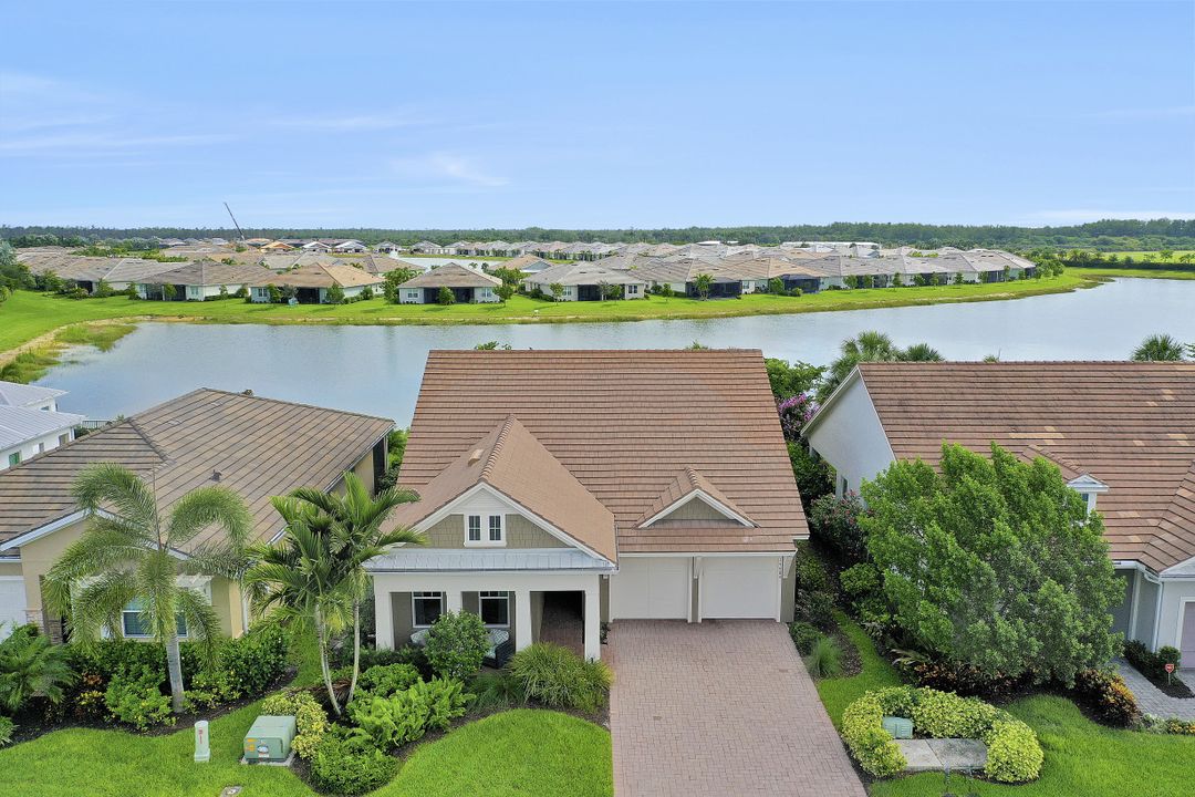 14684 Tropical Dr, Naples, FL 34114