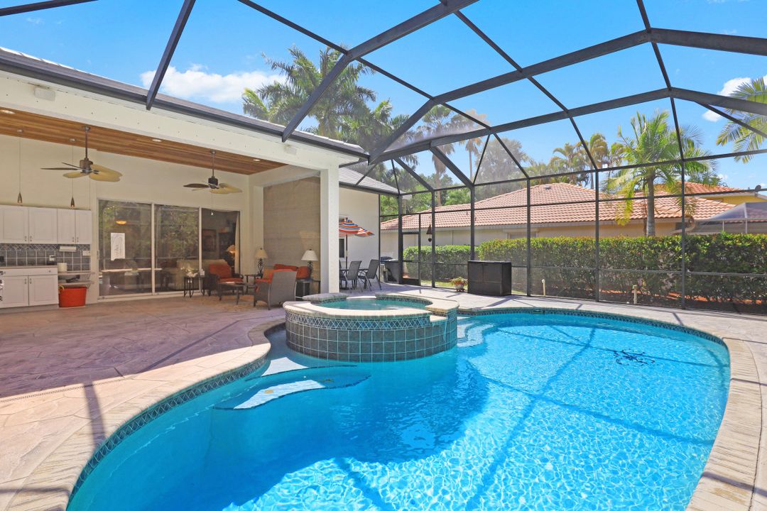 8831 Springwood Ct, Bonita Springs, FL 34135