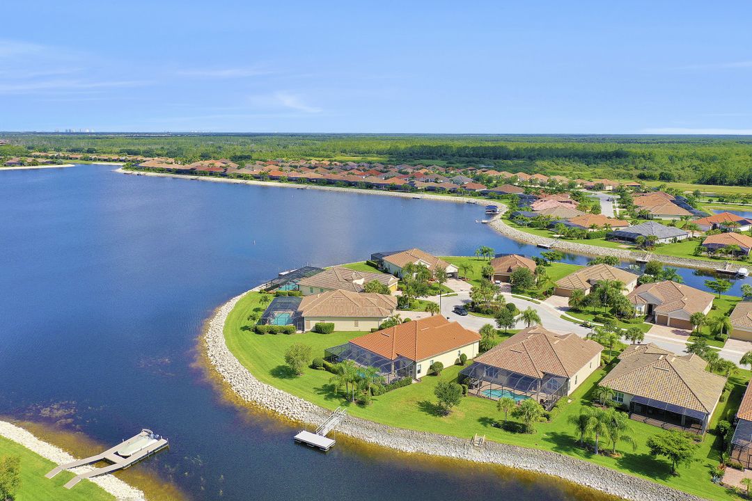 9172 Flint Ct, Naples, FL 34120