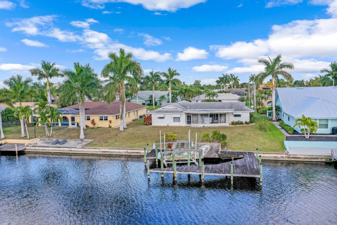 1932 SE 35th St, Cape Coral, FL 33904