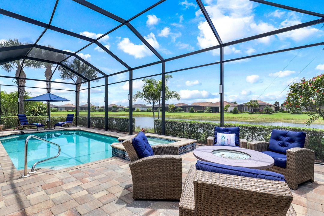 13853 Woodhaven Cir, Fort Myers, FL 33905