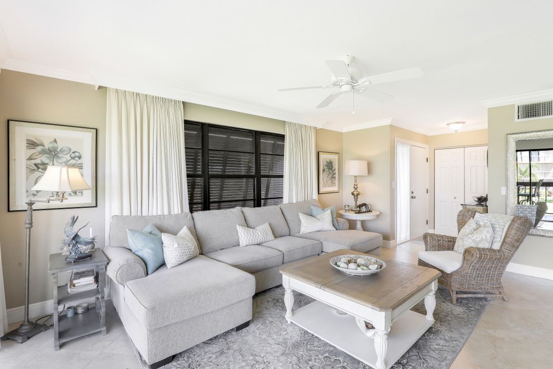 633 Seaview Ct #M-4, Marco Island, FL 34145