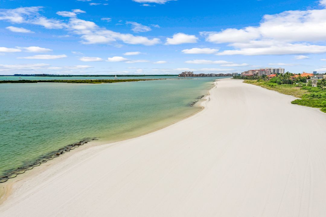 381 Gumbo Limbo Ln, Marco Island, FL 34145