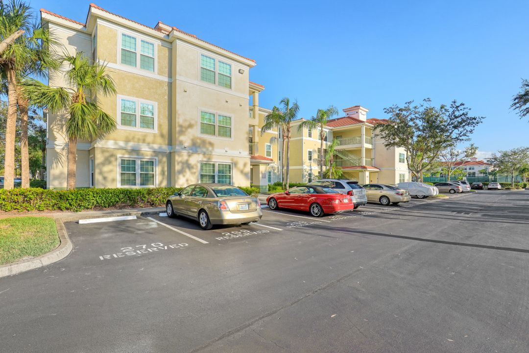 23600 Walden Center Dr #202, Estero, FL 34134