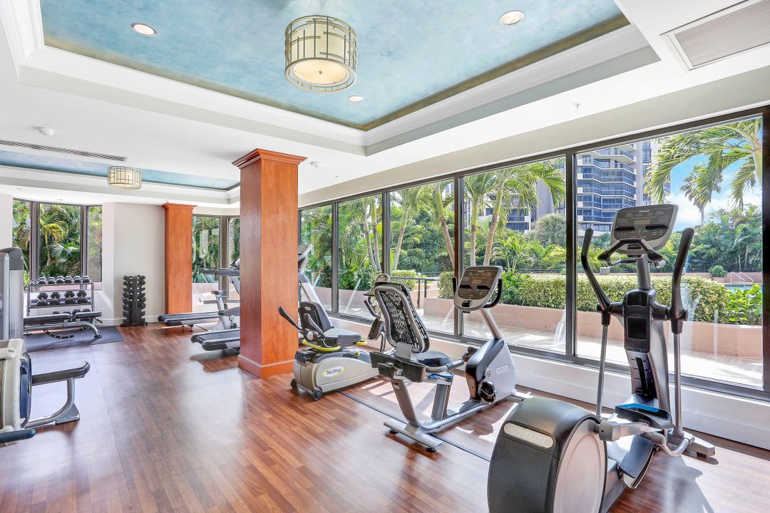 6075 Pelican Bay Blvd #506, Naples, FL 34108