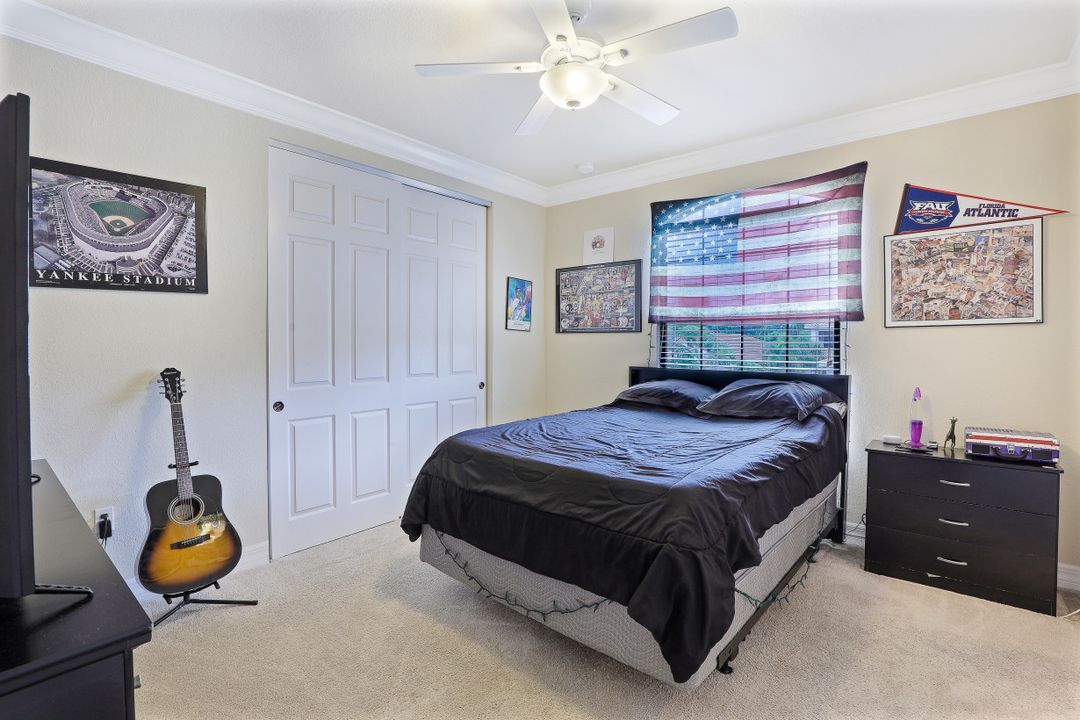 3342 Pacific Dr, Naples, FL 34119