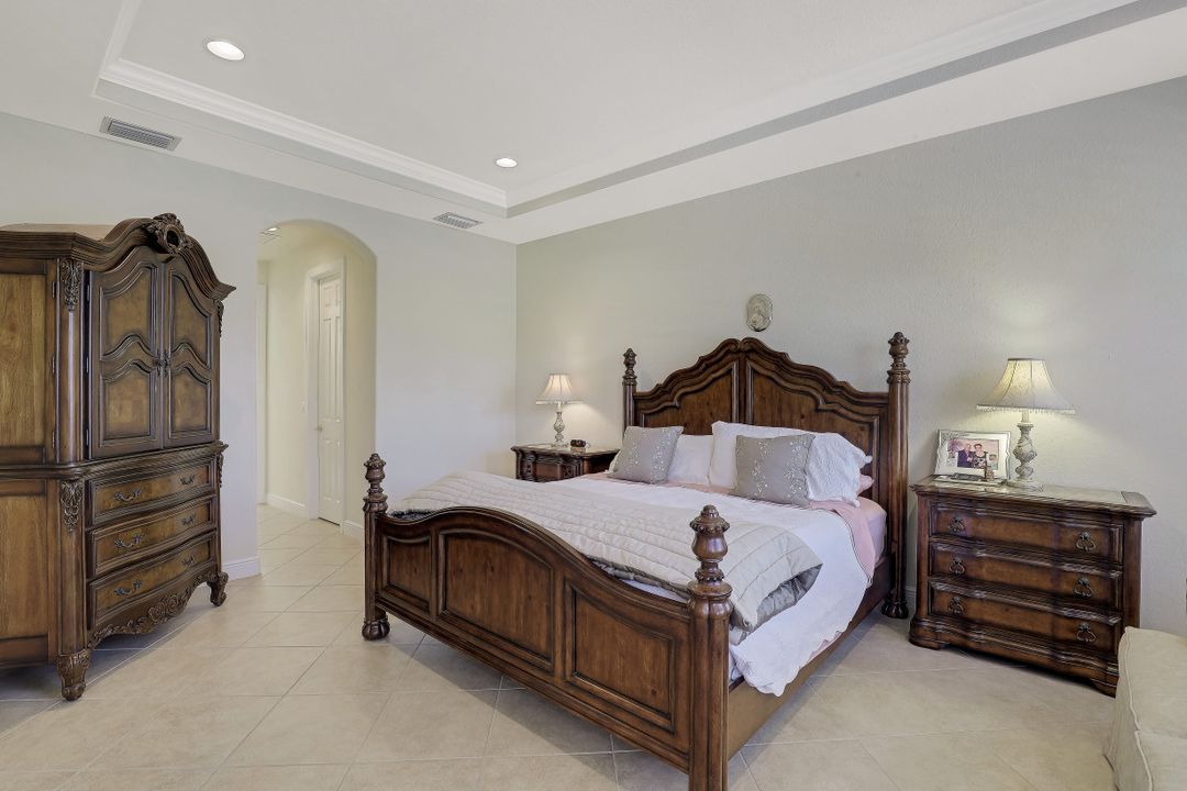 19440 Caladesi Dr, Fort Myers, FL 33967