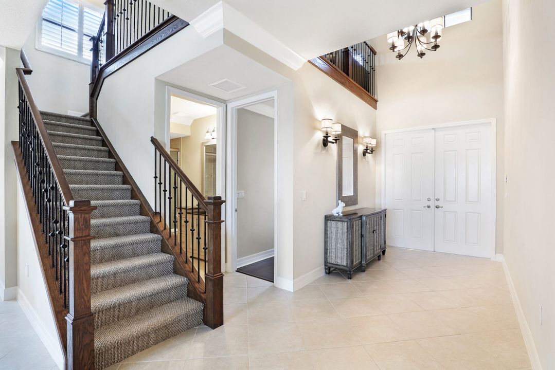 2939 Cinnamon Bay Cir, Naples, FL 34119