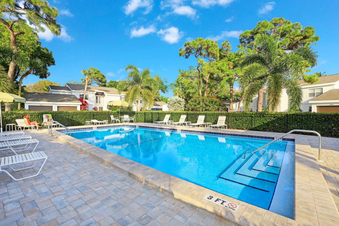 4786 West Blvd #B-201, Naples, FL 34103