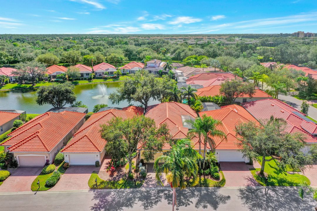 112 April Sound Dr, Naples, FL 34119