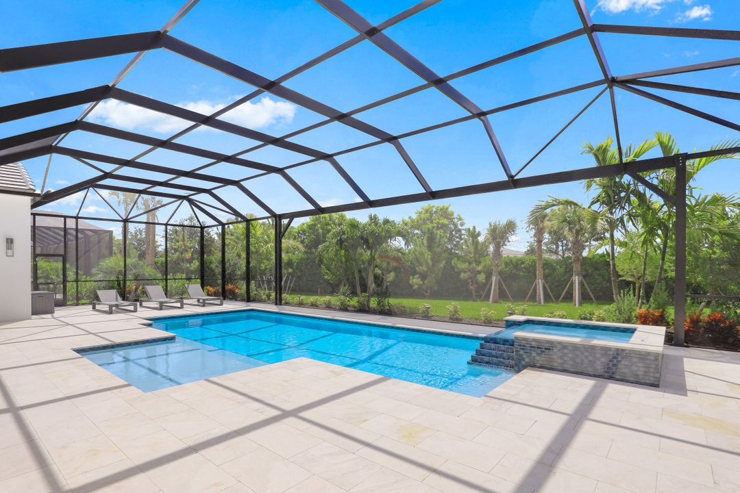 3228 Tavolara Ln, Naples, FL 34114
