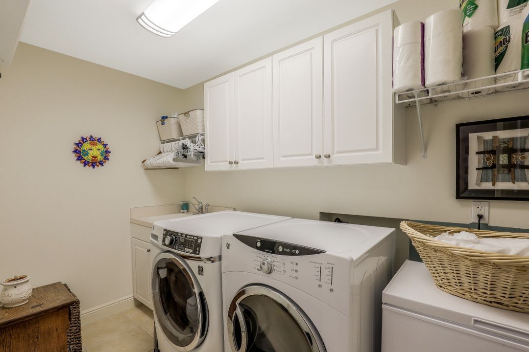 2090 W First St #808, Fort Myers, FL 33901