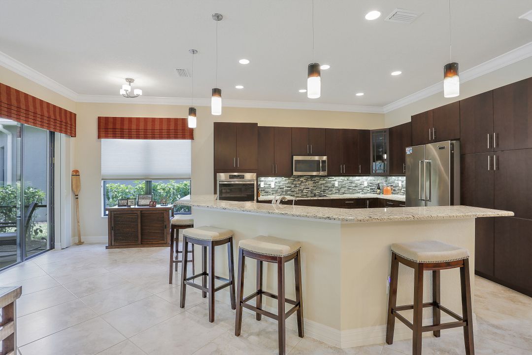 3263 Pacific Dr, Naples, FL 34119