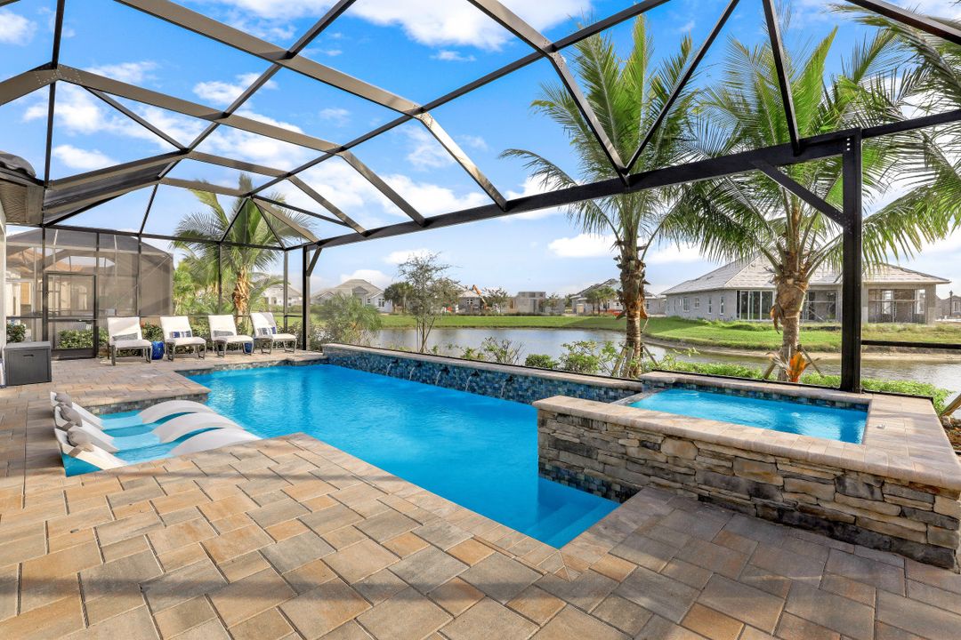 3258 Belon Ln, Naples, FL 34114