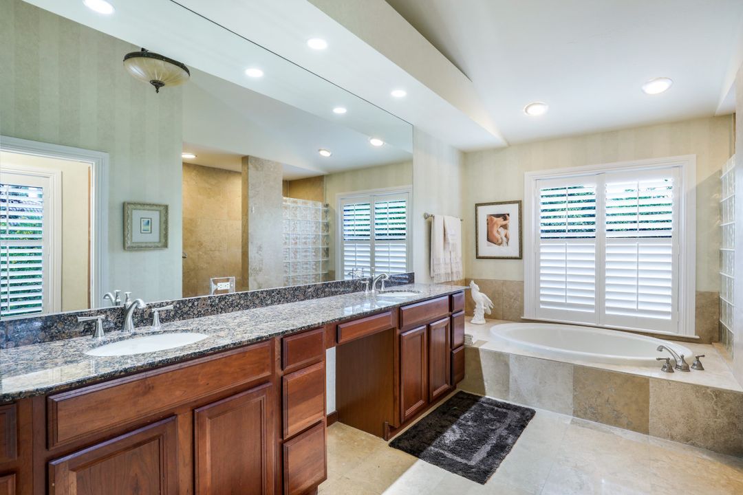 4224 Snowberry Ln, Naples, FL 34119