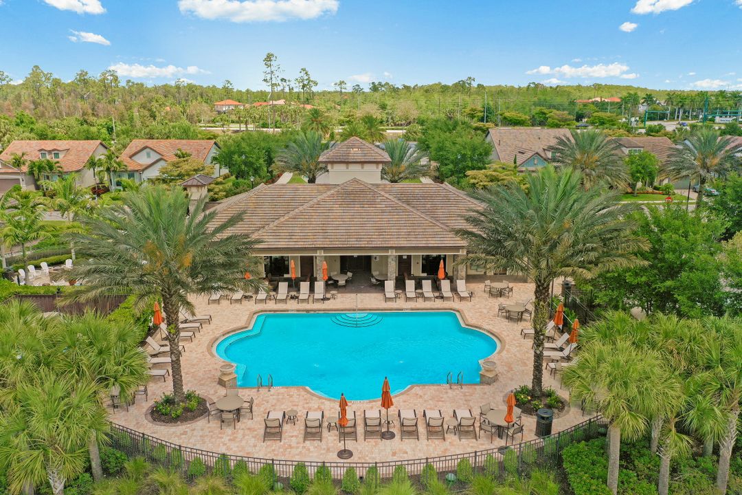 16083 Camden Lakes Cir, Naples, FL 34110