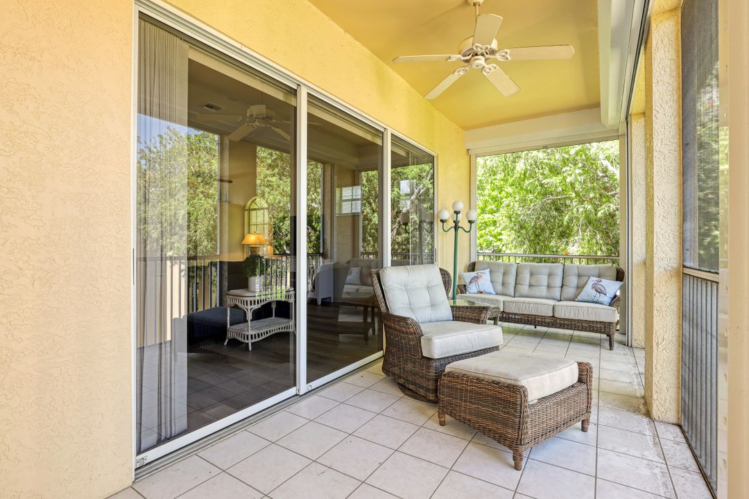 600 Lambiance Cir, Naples, FL 34108