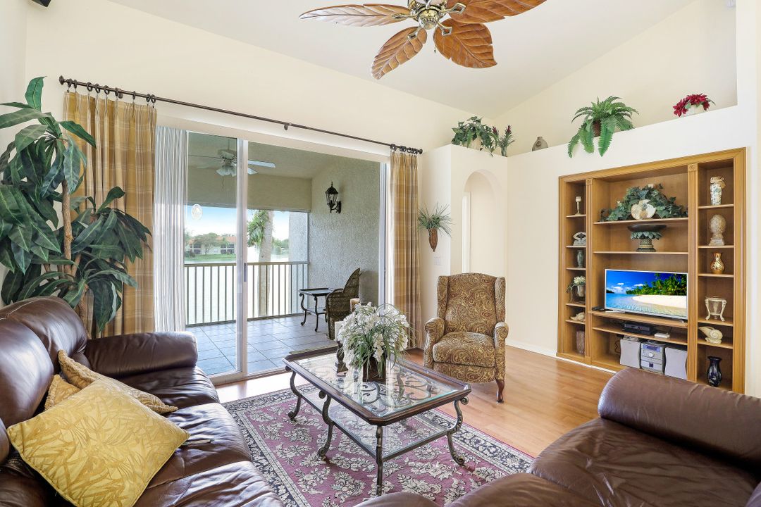 6528 Huntington Lakes Cir #203, Naples, FL 34119