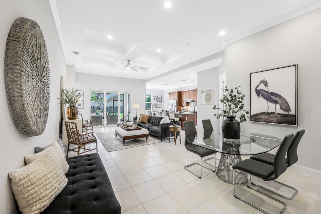 9328 Fieldstone Ln, Naples, FL 34120