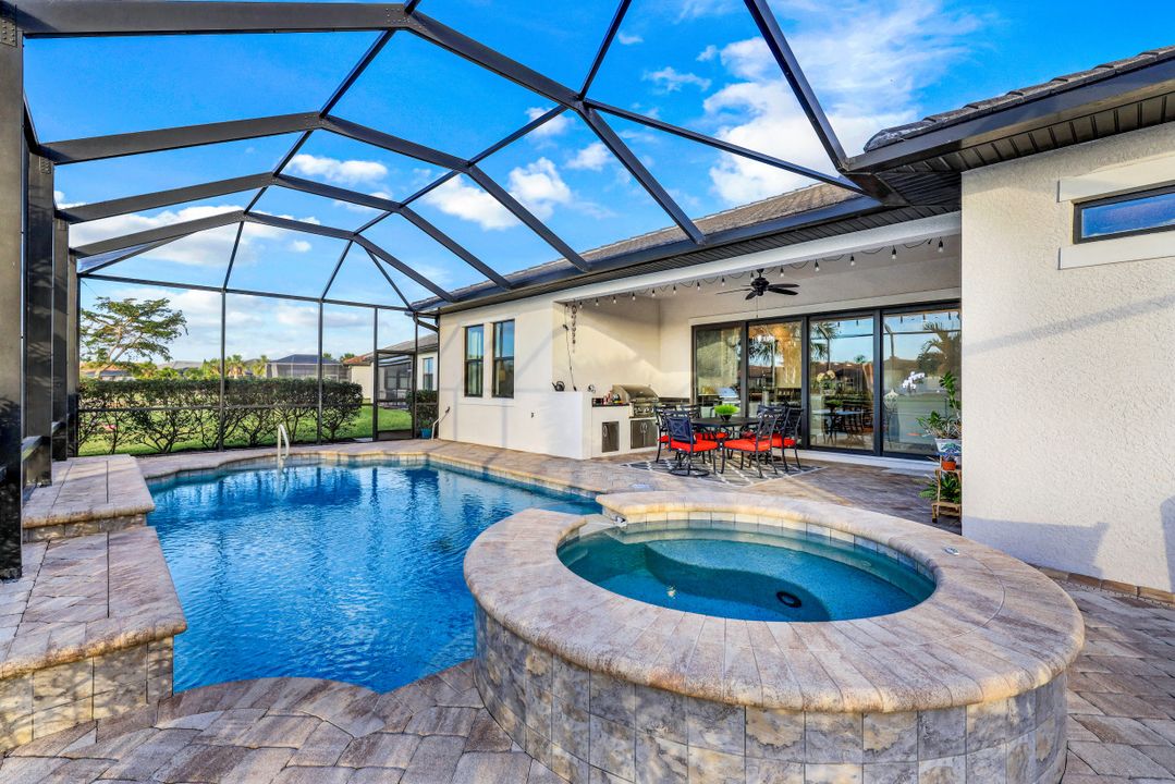 11866 White Stone Dr, Fort Myers, FL 33913