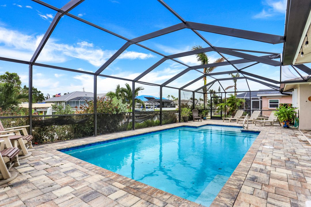 5328 Delano Ct, Cape Coral, FL 33904