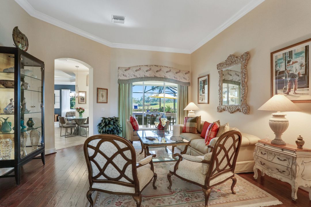 9755 Nickel Ridge Cir, Naples, FL 34120