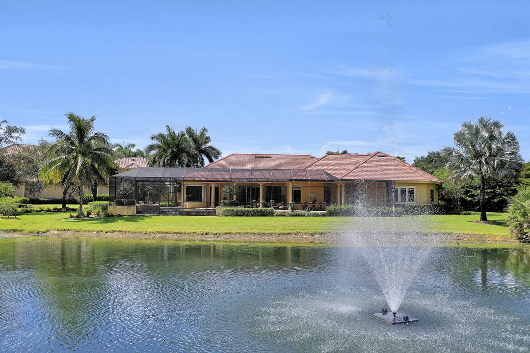 9301 Lakebend Preserve Ct, Estero, FL 34135