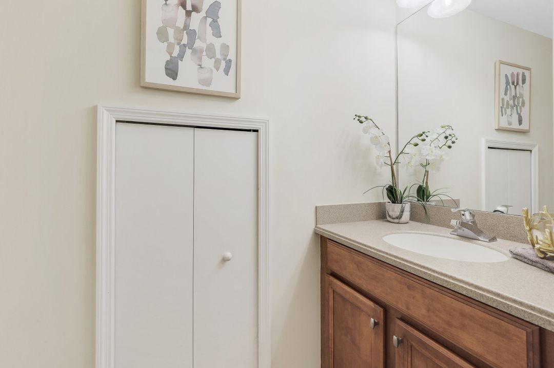 8616 Sumner Ave, Fort Myers, FL 33908