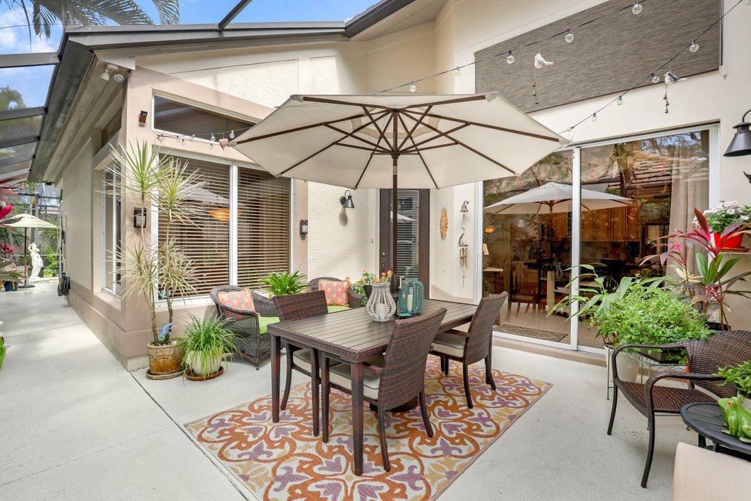 3640 Sawgrass Ct, Bonita Springs, FL 34134