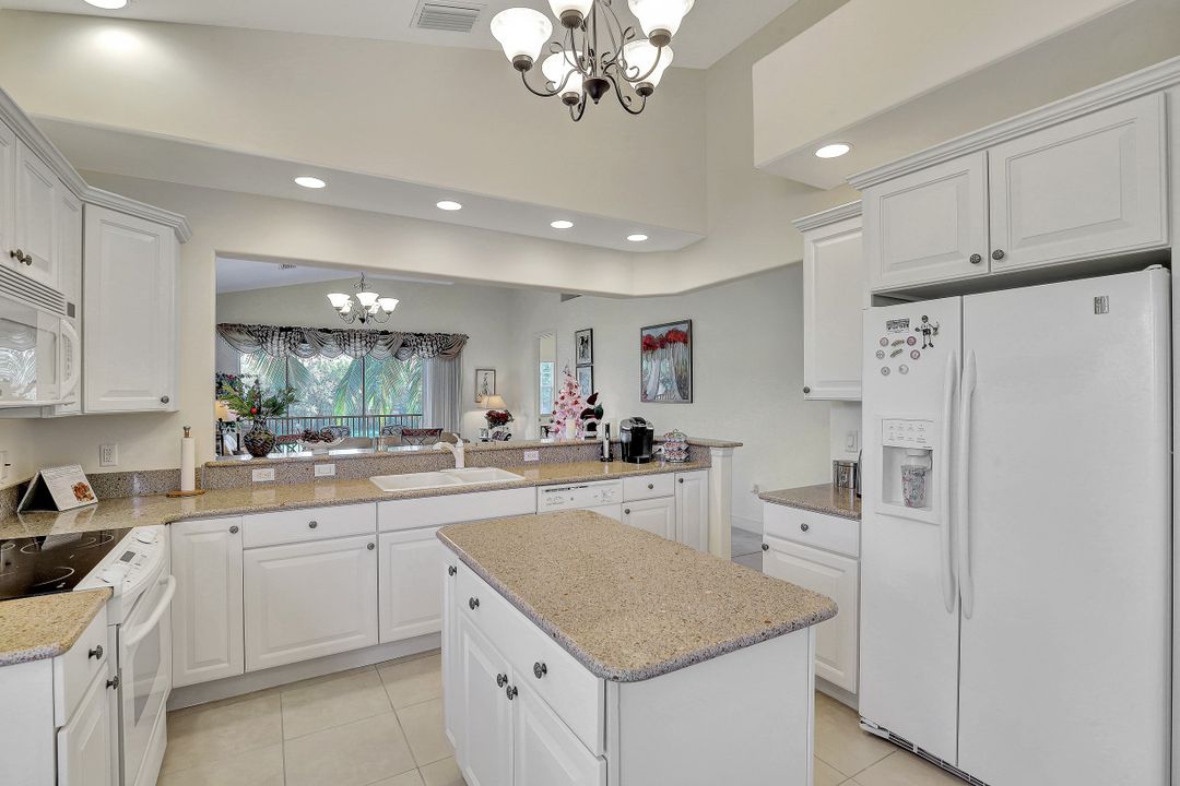 7838 Hawthorne Dr #1803, Naples, FL 34113