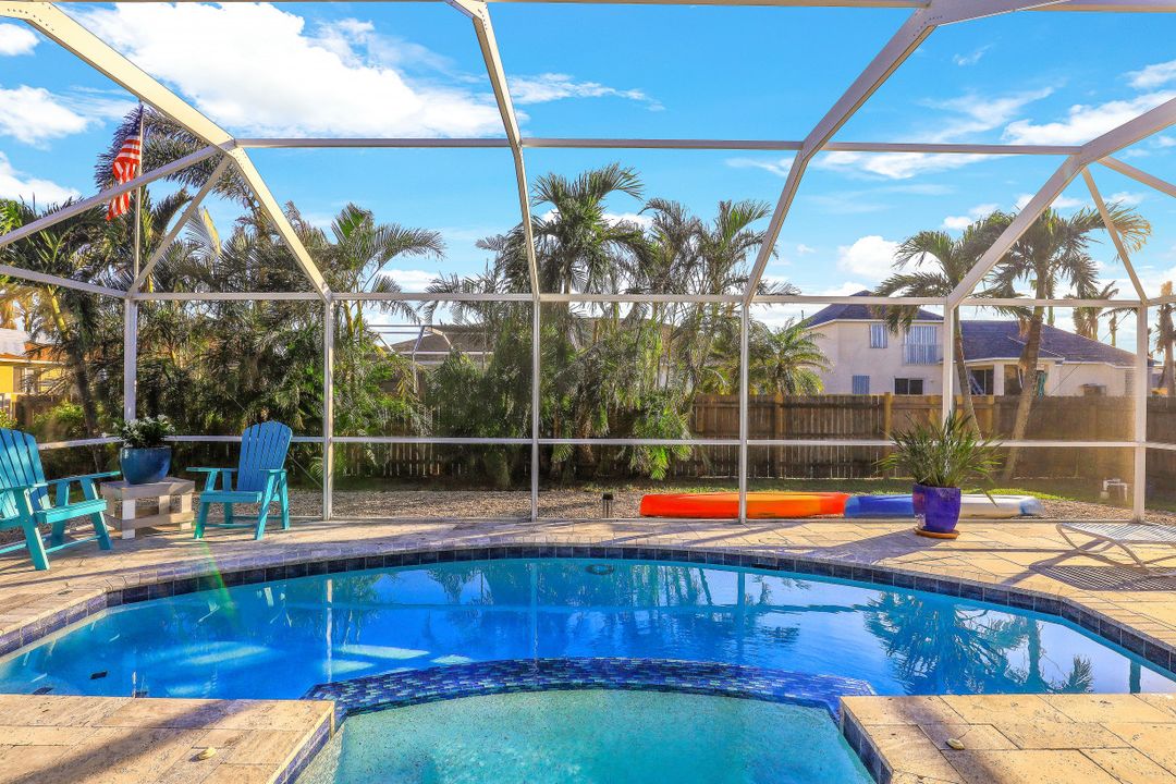 2710 SW 37th St, Cape Coral, FL 33914