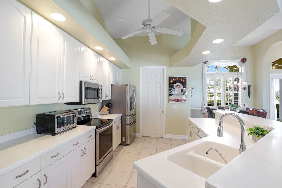 2902 SW 40th St, Cape Coral, FL 33914