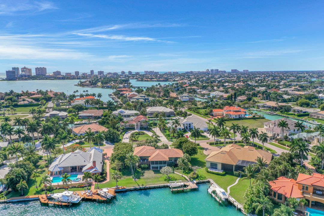 1011 Pettit Ct, Marco Island, FL 34145