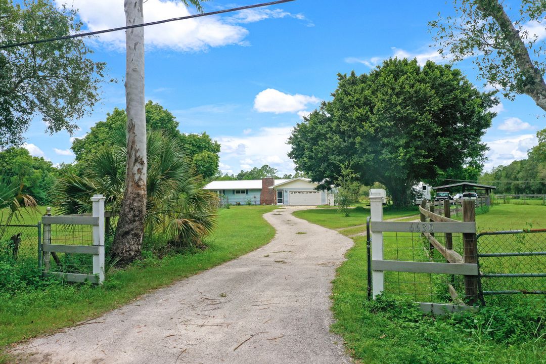 6630 Carmelita Dr, Fort Myers, FL 33905