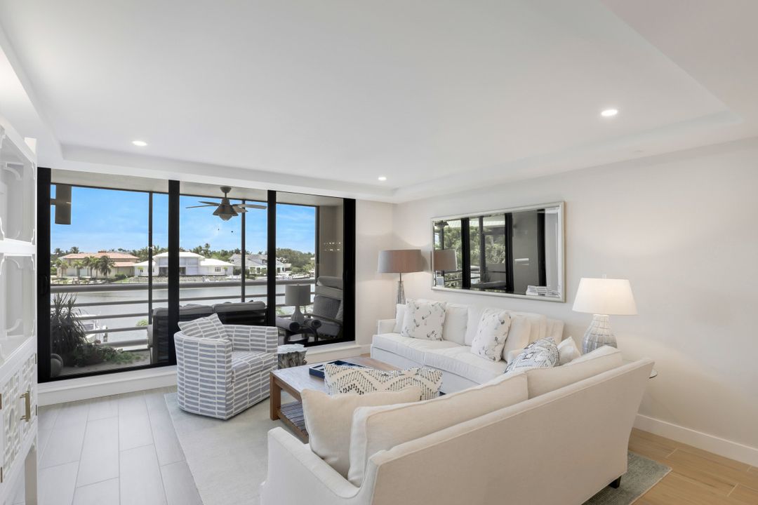 3100 Gulf Shore Blvd N #201, Naples, FL 34103