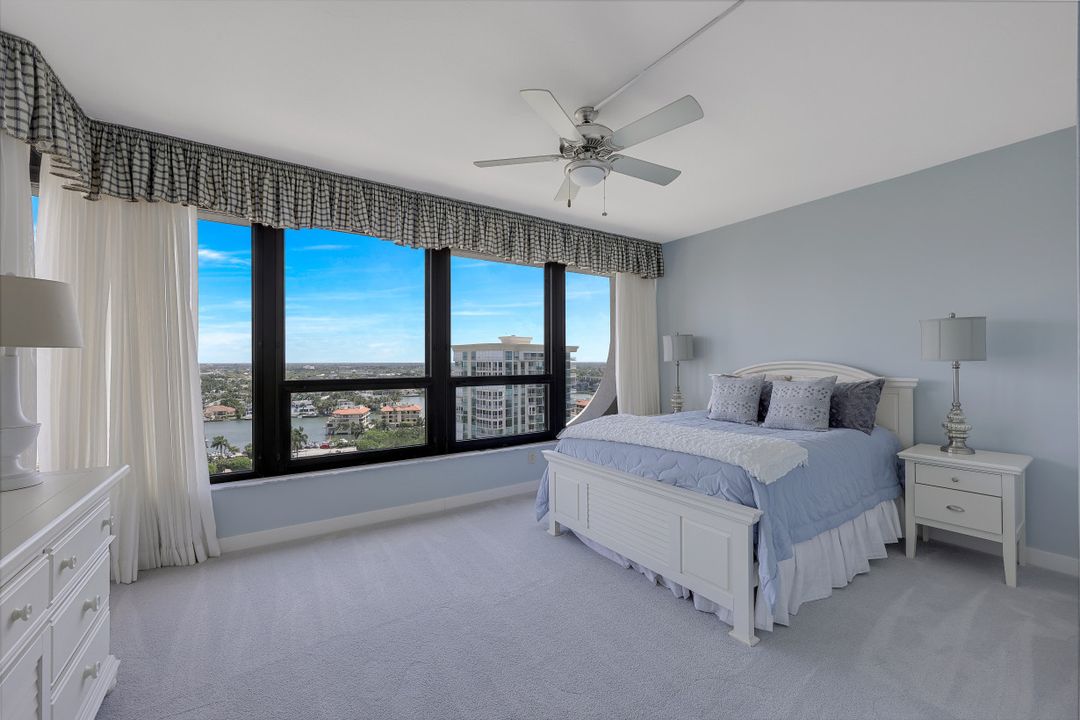 4301 Gulf Shore Blvd N #1700, Naples, FL 34103