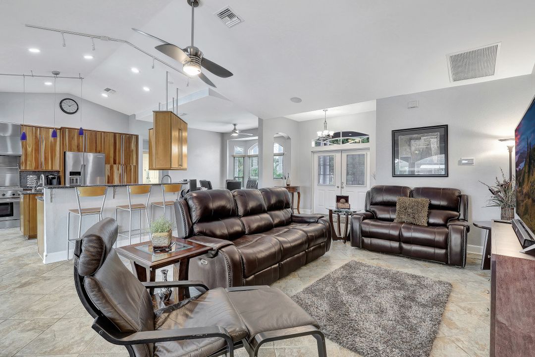 2130 SW 51st St, Cape Coral, FL 33914