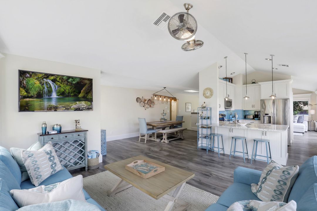 1672 Villa Ct, Marco Island, FL 34145