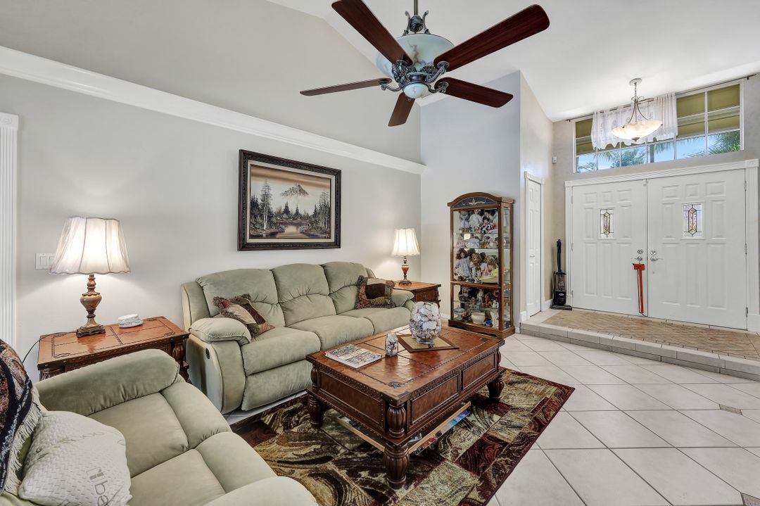 131 Plantation Cir, Naples, FL 34104