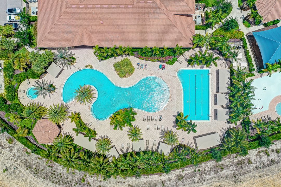 3987 Bering Ct, Naples, FL 34119