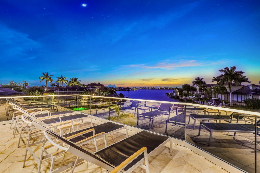 480 Parkhouse Ct, Marco Island, FL 34145