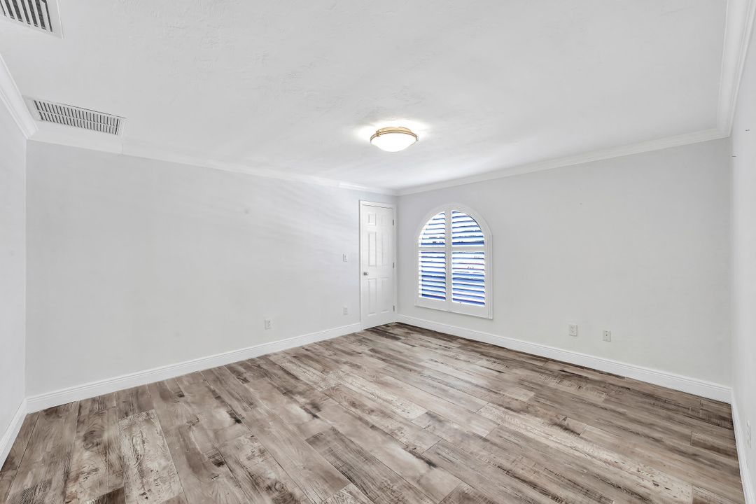 318 Polynesia Ct, Marco Island, FL 34145