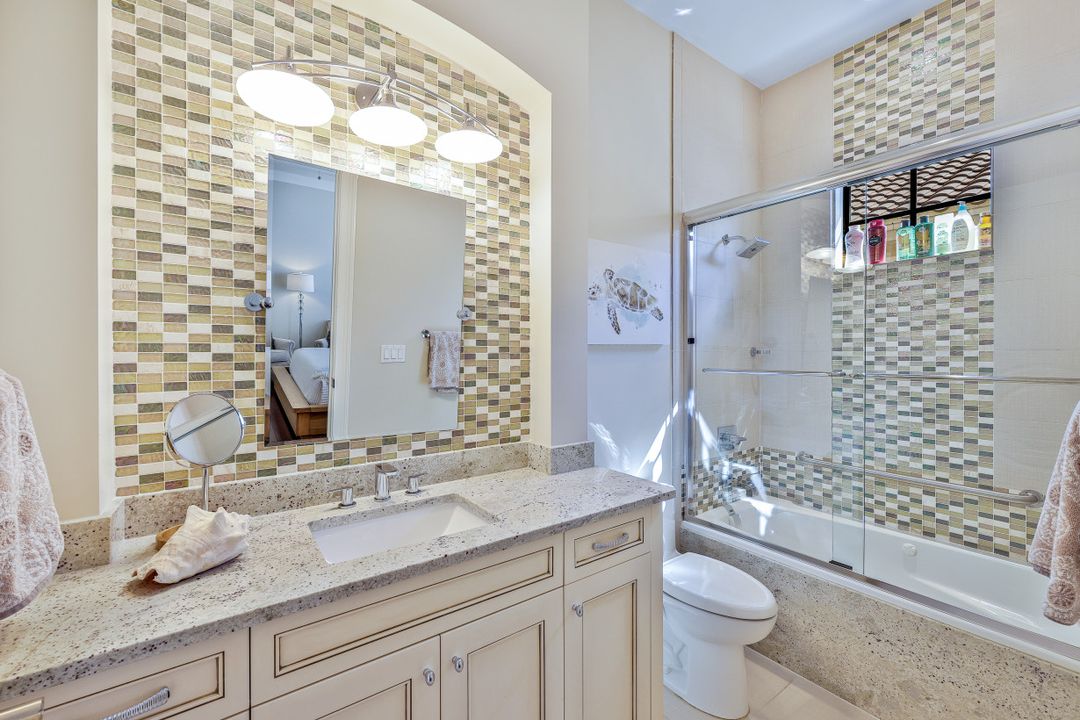 9360 Vittoria Ct, Fort Myers, FL 33912