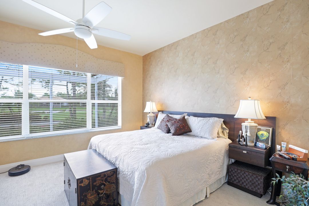 8586 Gleneagle Way, Naples, FL 34120